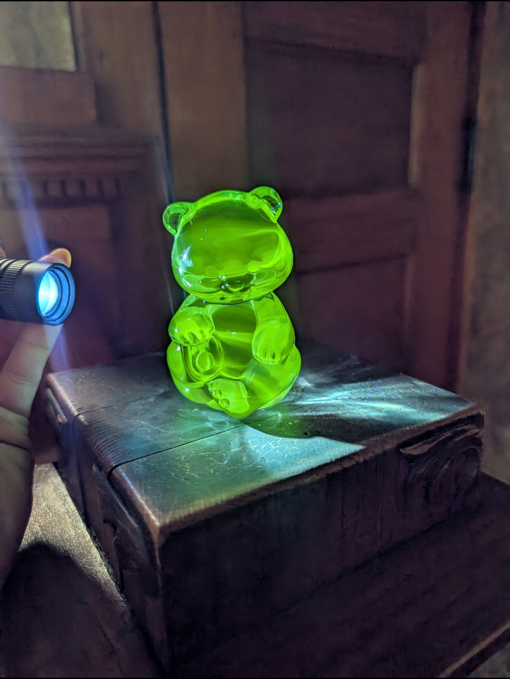Vintage Fenton Bear Manganese Glowy Glass UV 365 Figure Paper Weight Retro Euc